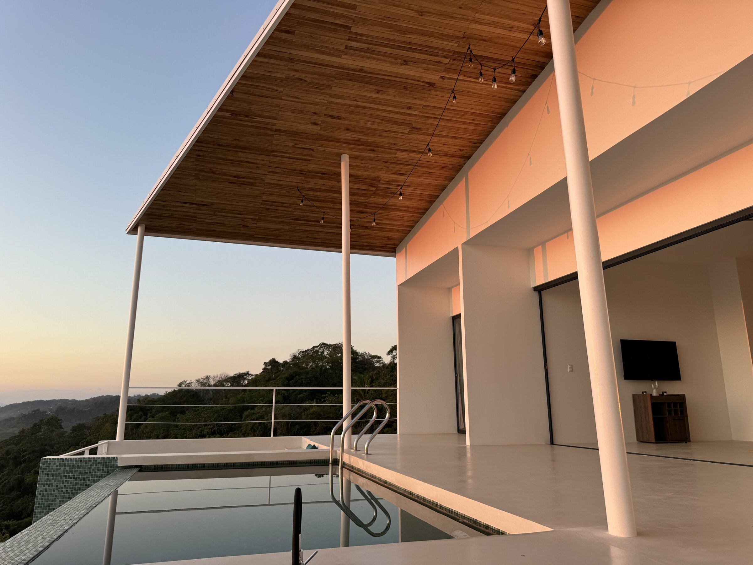 Casa Agate — interior.