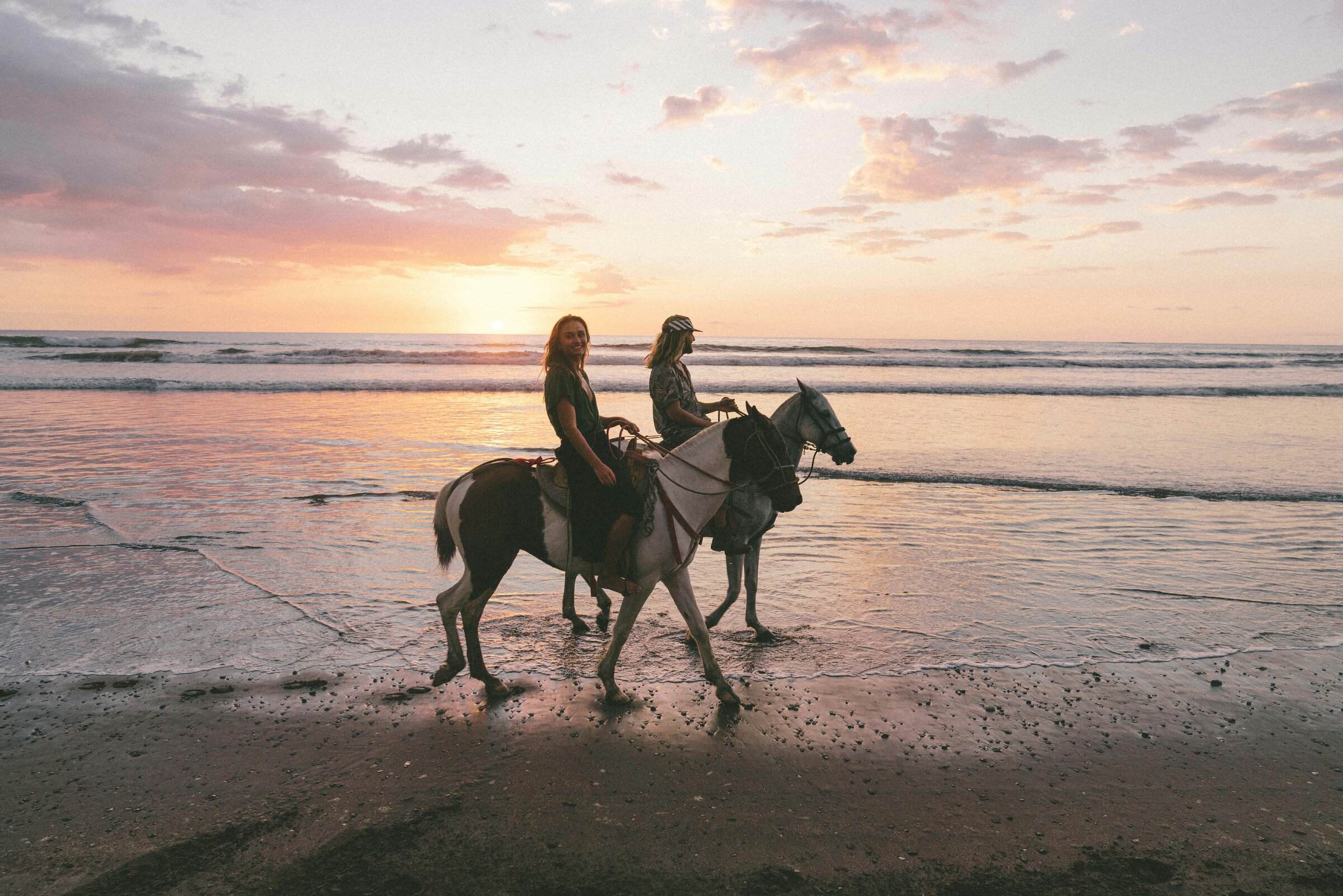Ian — Night Conciergerie.